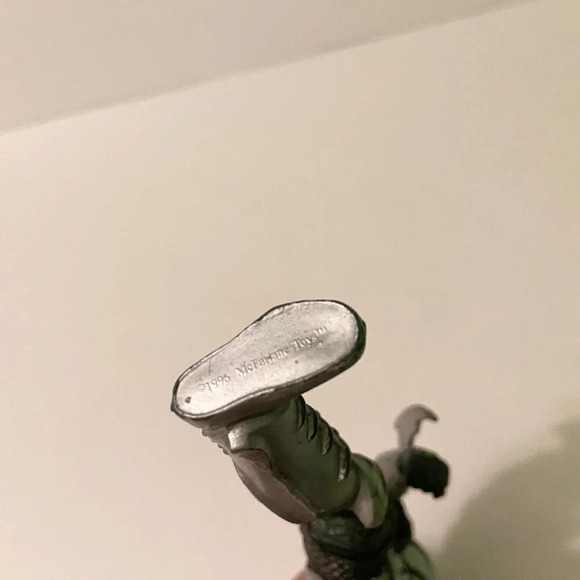 1996 Mcfarlane Toys Total Chaos Dragon Blade  6 Inch Tall Action Figure - Picture 10 of 12